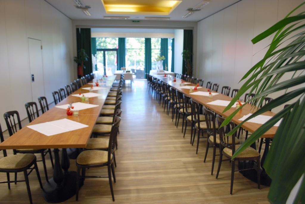 Kaiserrast Stockerau Exteriör bild